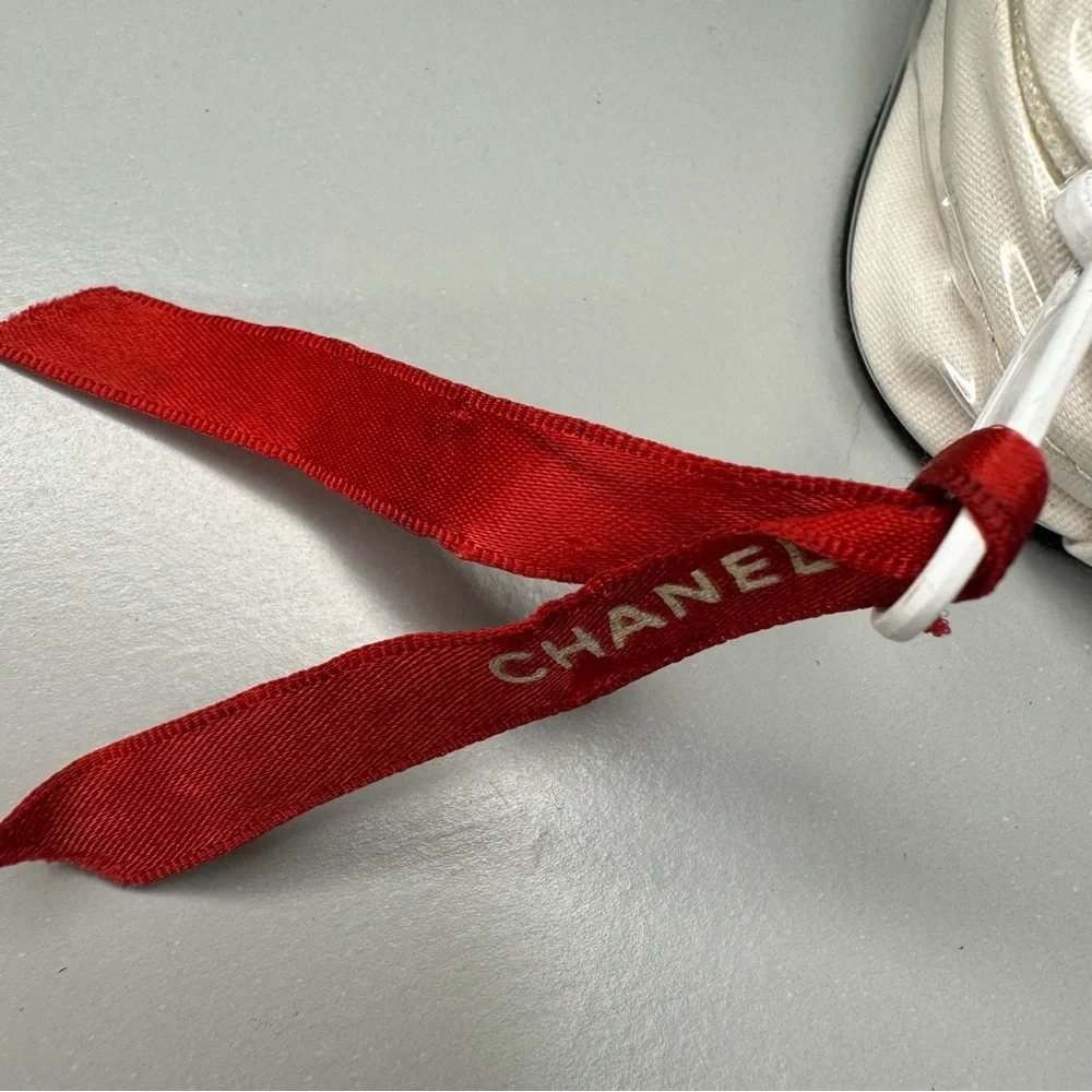 Chanel Vintage 1988 No5 Zip Pouch Makeup Bag Rare Hard to Find